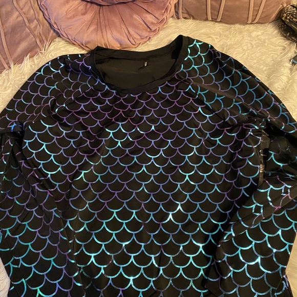 Torrid Holographic Mermaid Rash Guard - Picture 2 of 2